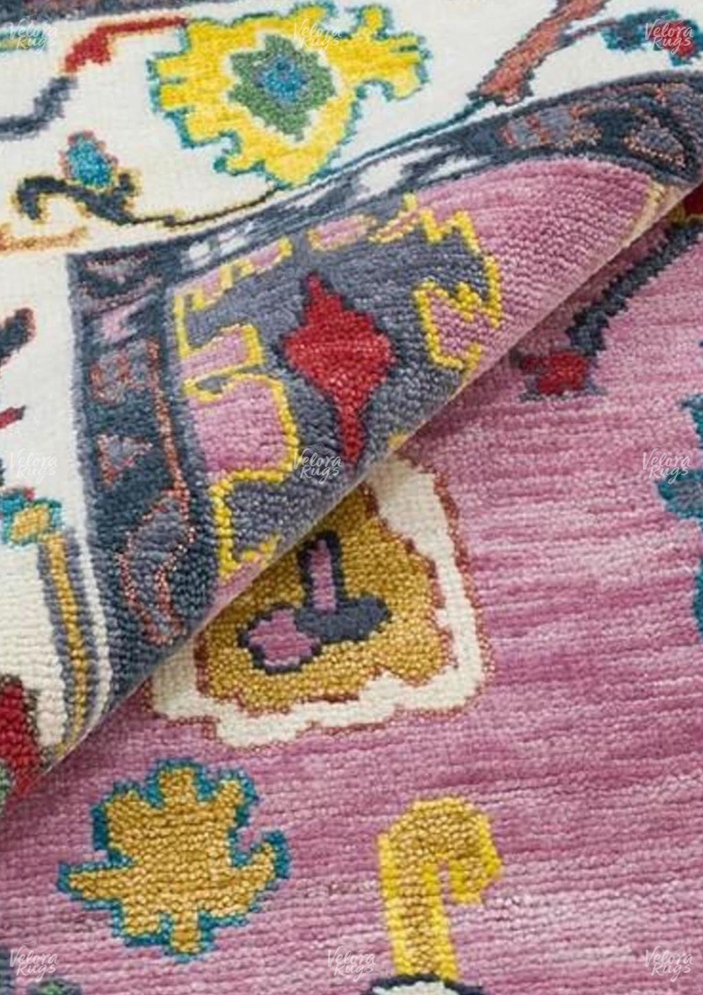 Hand-Knotted Oushak Wool Rug: Beige & Pink Turkish Design