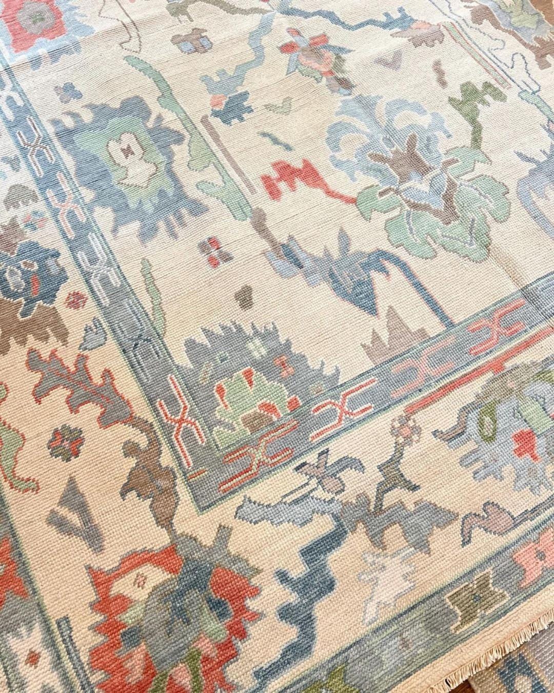 Hand Knotted White Oushak Rug - Available in 4x6, 5x8, 8x10, 9x12, 10x14 ft Handmade Rug for Living Room, Antique Style Contemporary Rug