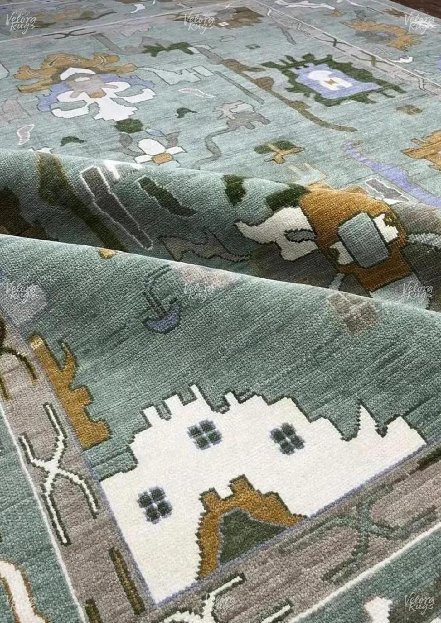 Hand-Knotted Grey Oushak Wool Rug: Contemporary Turkish Area Carpet